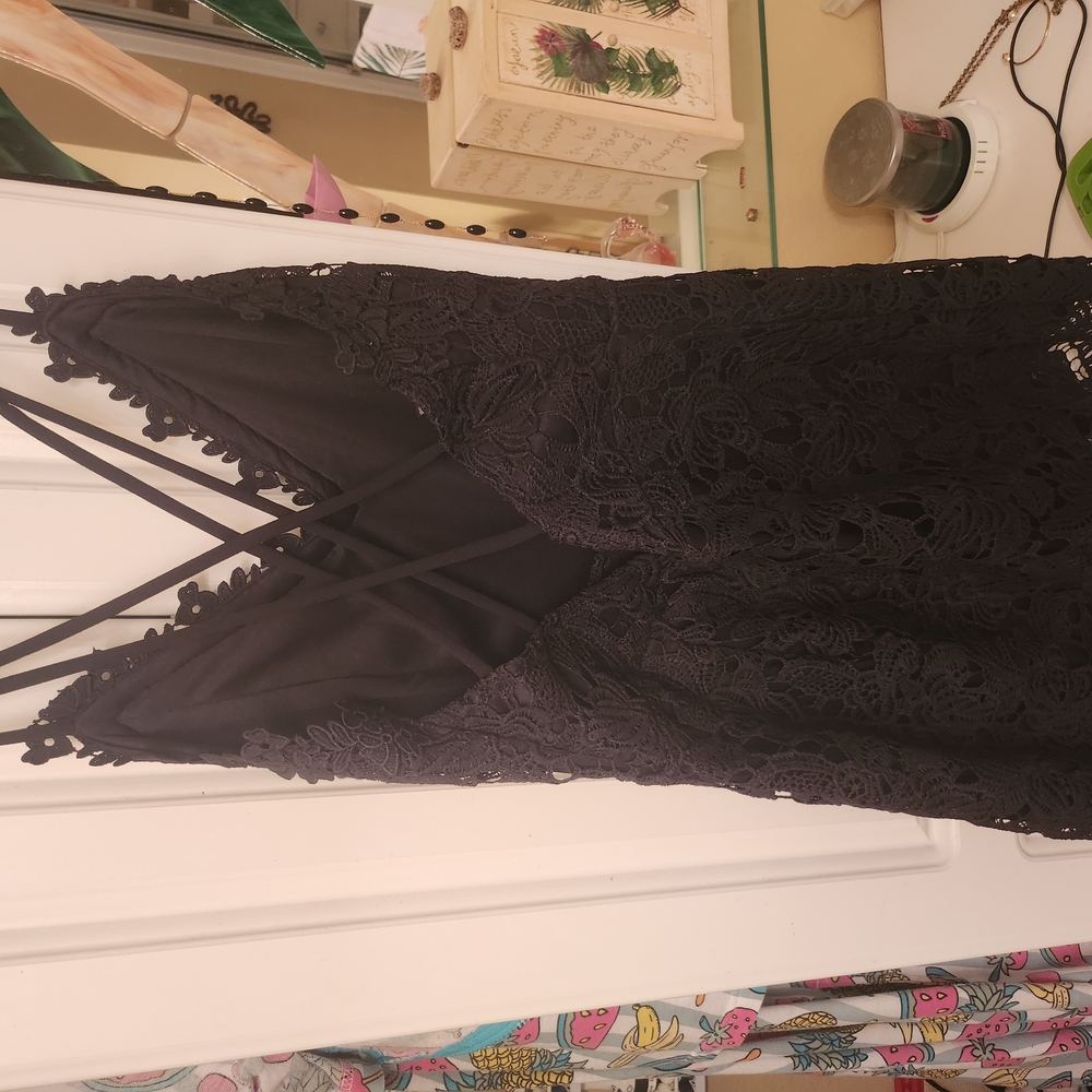 Elegant Black Lace Dress